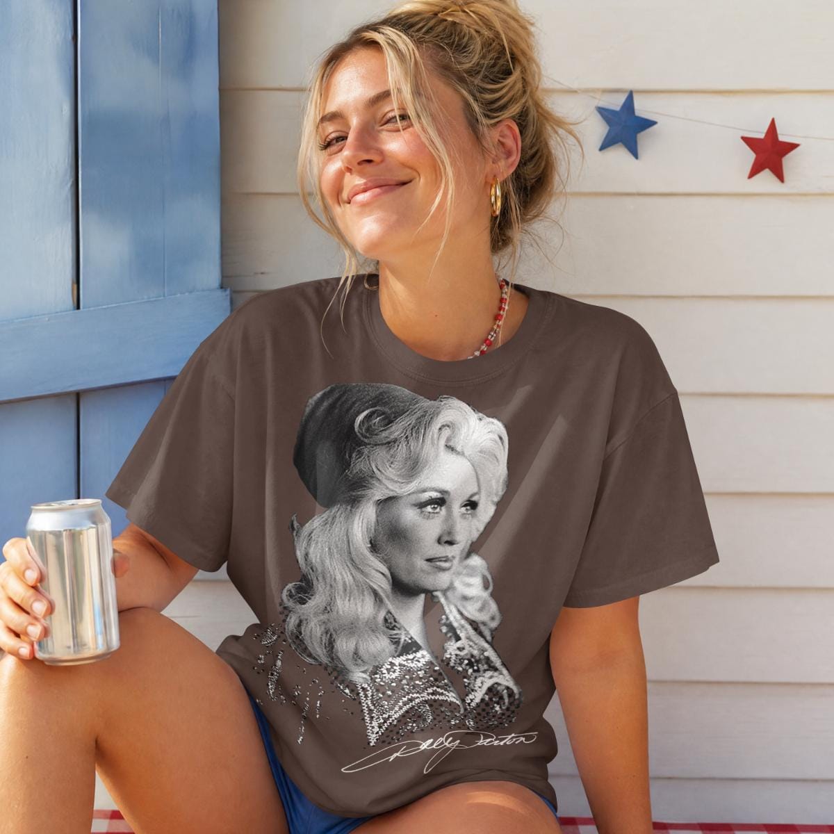 Comfort Colors Dolly Signature Tee, Black And White Dolly Parton Shirt, Iconic Portrait Country Legend T-Shirt, Elegant Sequin Portrait Gift