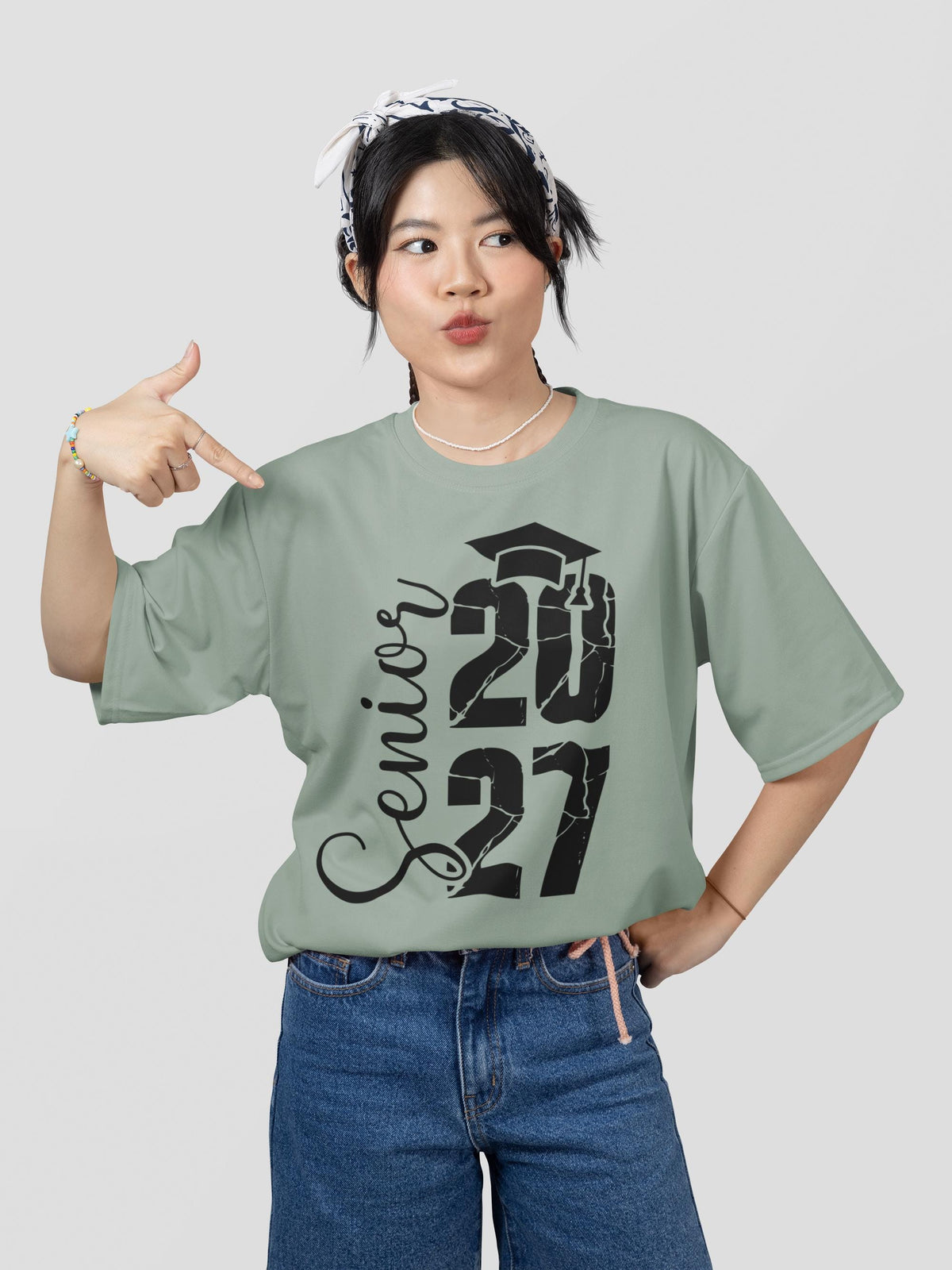Senior 2027 Cracked Shirt, Class of 2027 Graphic T-Shirt, Black and White Grad Cap Hoodie, Vertical Script Senior Sweatshirt