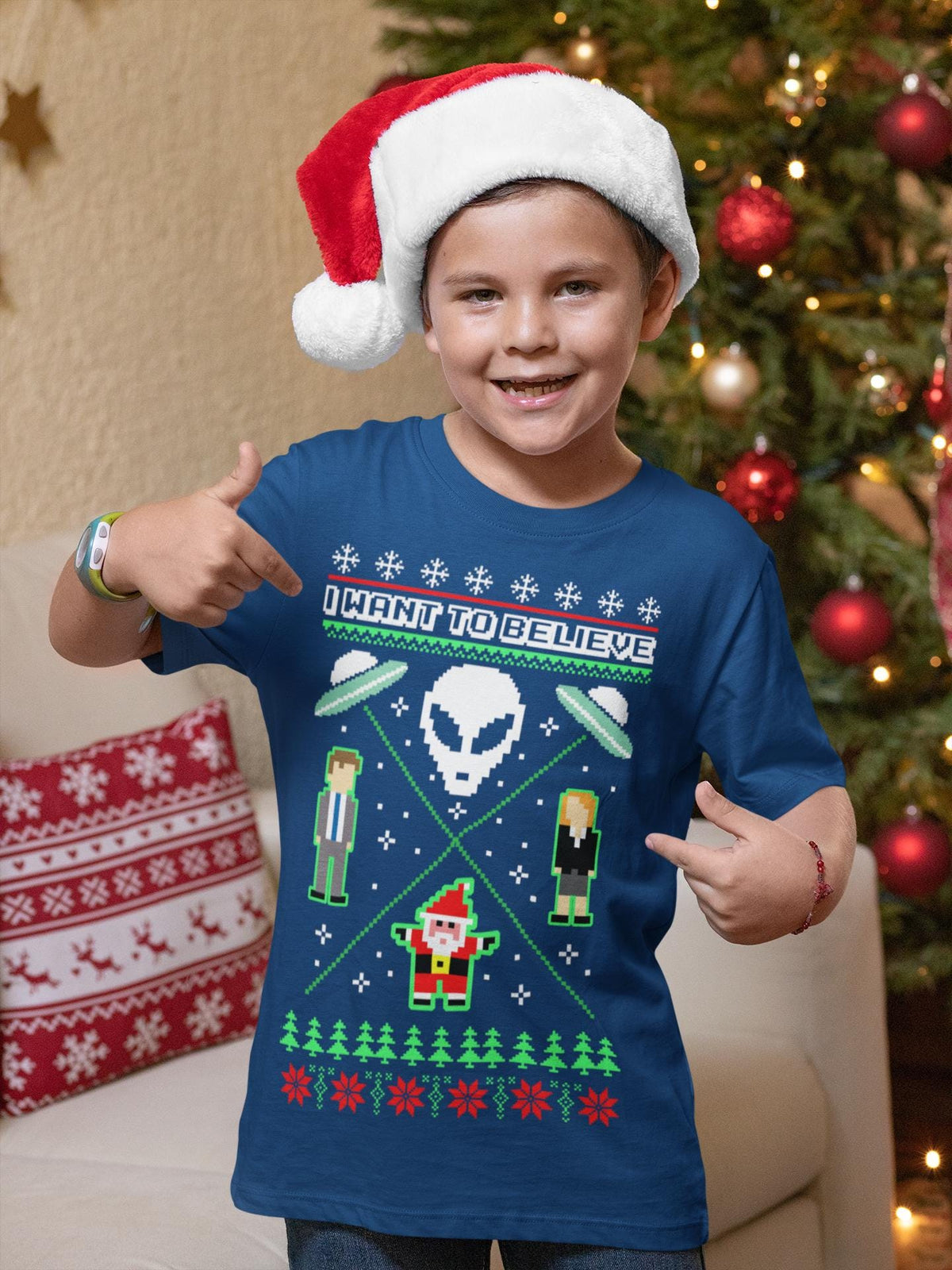 Comfort Colors® I Want to Believe Christmas Shirt, Alien UFO Holiday Tee, Retro X Files Inspired Gift, Funny Xmas Graphic