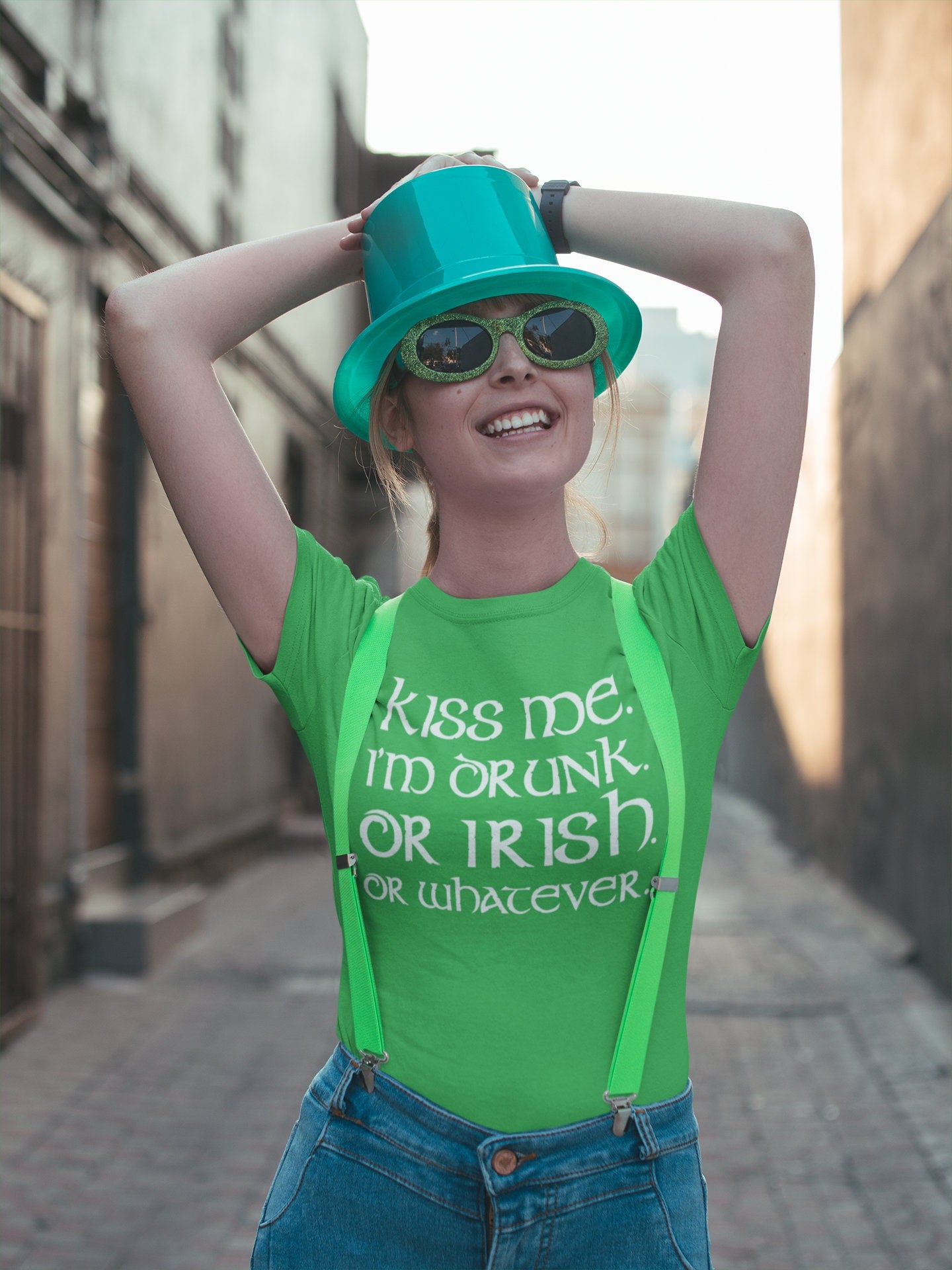 Kiss Me I’m Irish Shirt, Drunk Shenanings Patty’s Day Tee, Sexy Irish Four Leaf T-Shirt, Saint Patrick Shamrock Leprechaun Outfit