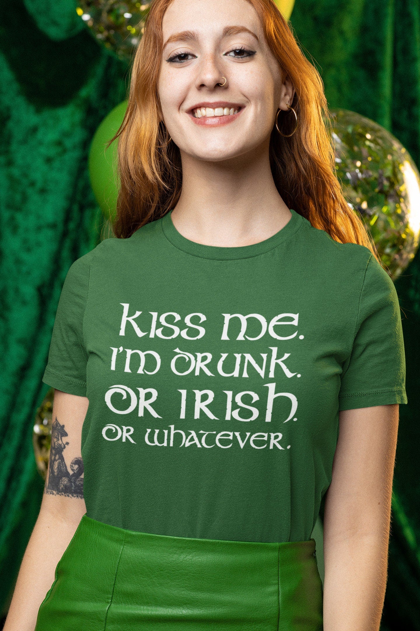 Kiss Me I’m Irish Shirt, Drunk Shenanings Patty’s Day Tee, Sexy Irish Four Leaf T-Shirt, Saint Patrick Shamrock Leprechaun Outfit